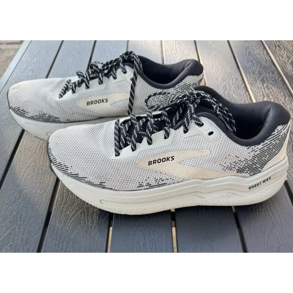 Size 9 Women’s - Brooks Ghost Max 2 Khaki and Black Pelican Beige